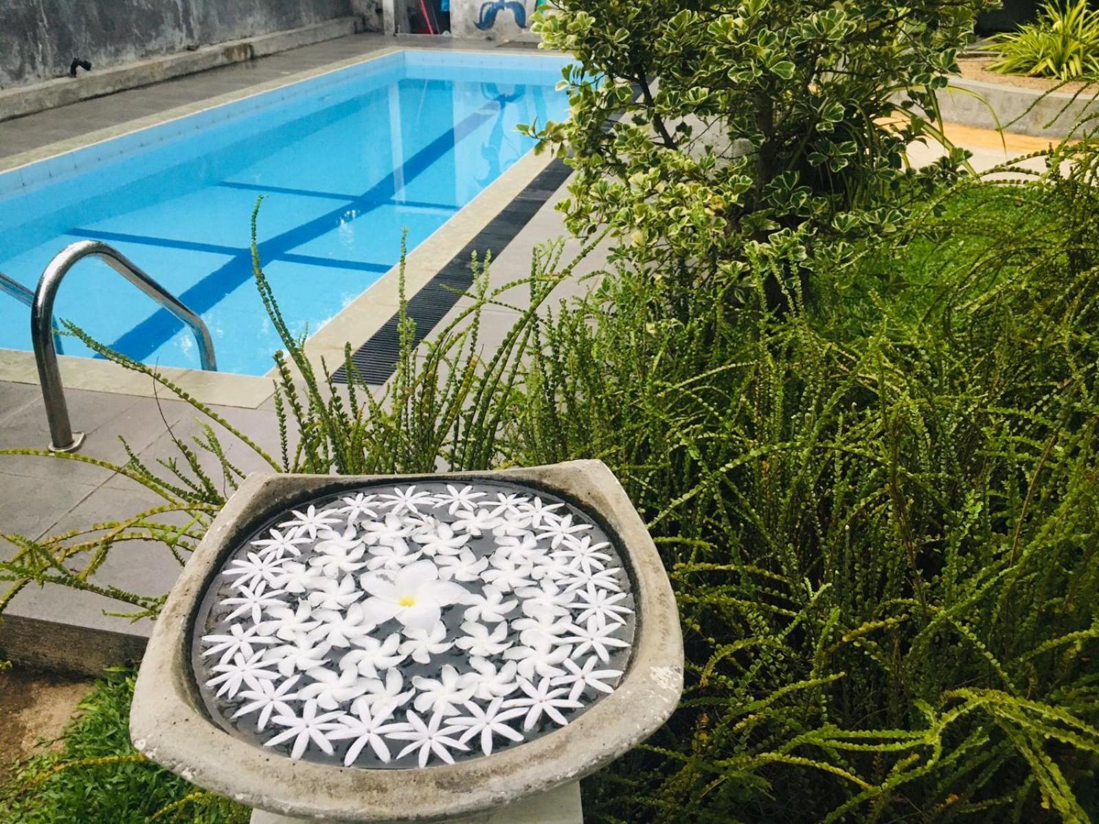 Om Villa ヒッカドゥワ エクステリア 写真