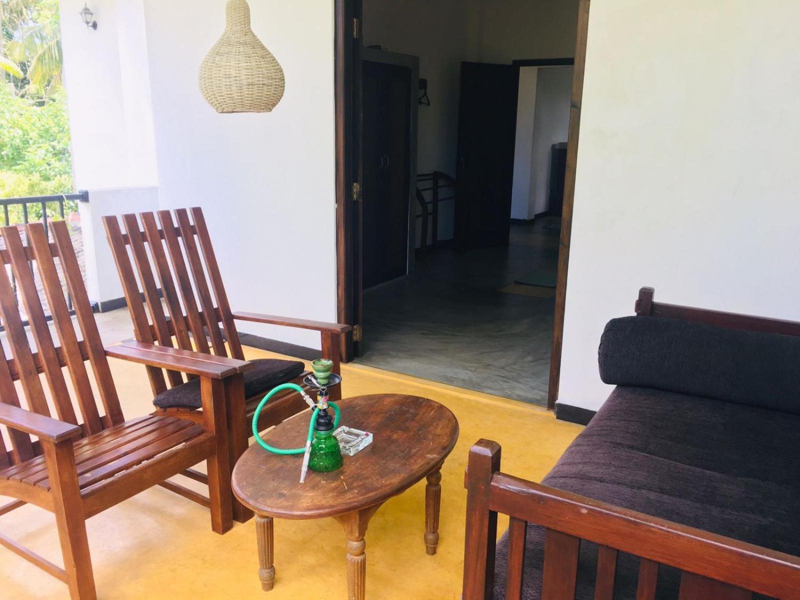 Om Villa ヒッカドゥワ エクステリア 写真