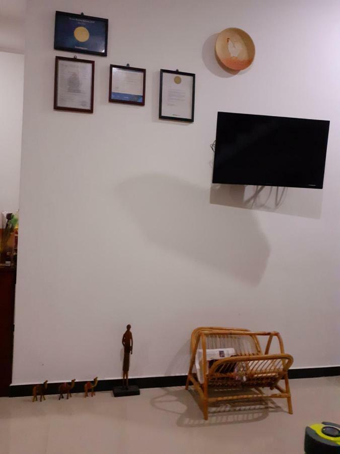 Om Villa ヒッカドゥワ エクステリア 写真