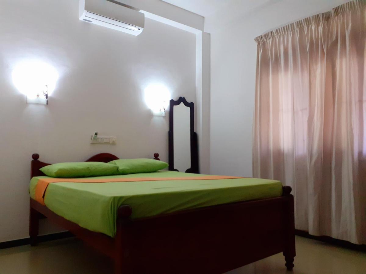 Om Villa ヒッカドゥワ エクステリア 写真