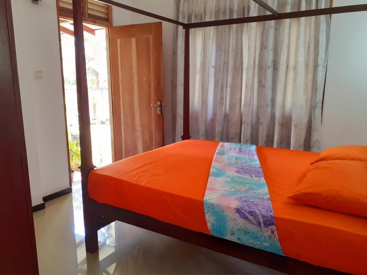Om Villa ヒッカドゥワ エクステリア 写真